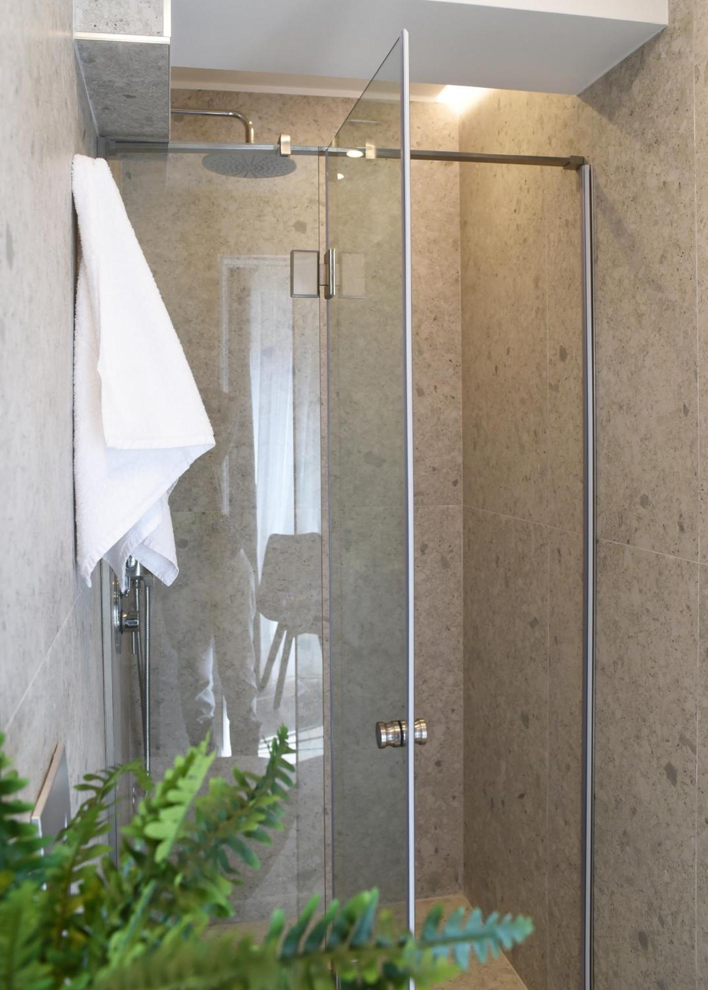Icon Urban Living Aparthotel Thessaloniki Buitenkant foto