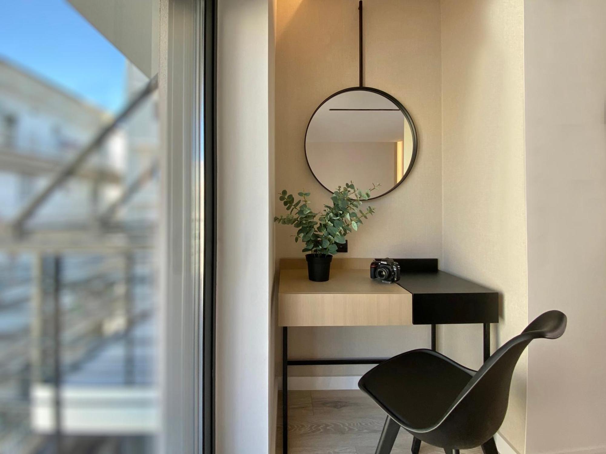 Icon Urban Living Aparthotel Thessaloniki Buitenkant foto